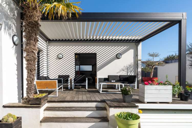 automated patio roofs 1