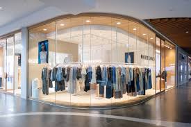 frameless shopfront