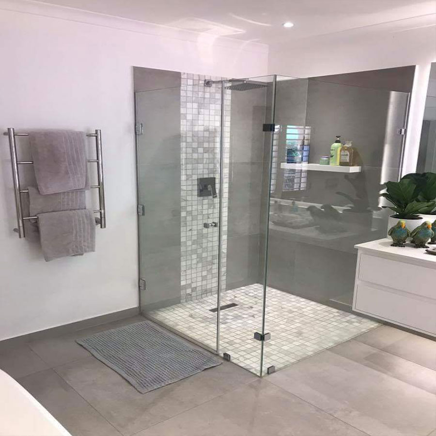 frameless shower 4